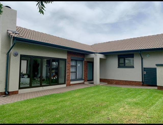 3 BEDROOM PROPERTY TO RENT IN MIDSTREAM HILL